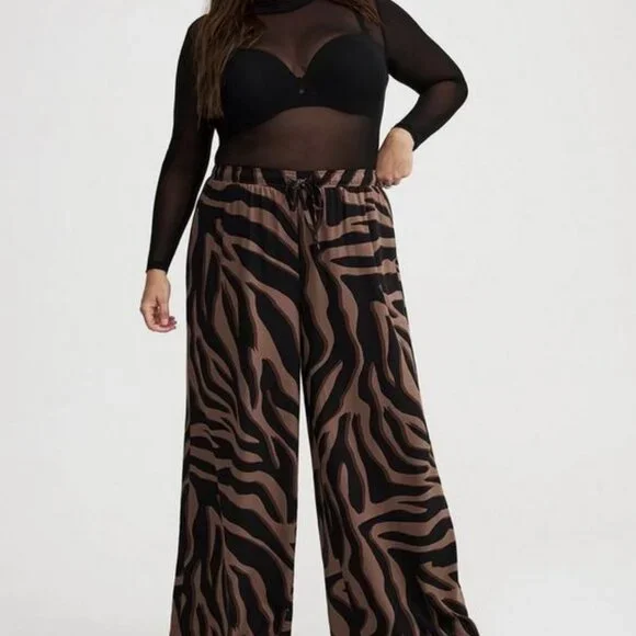 Torrid - Mesh Mock Neck Long Sleeve Top - Picture 2 of 7